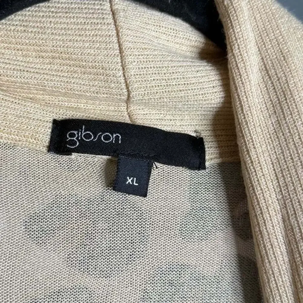 Gibson open front